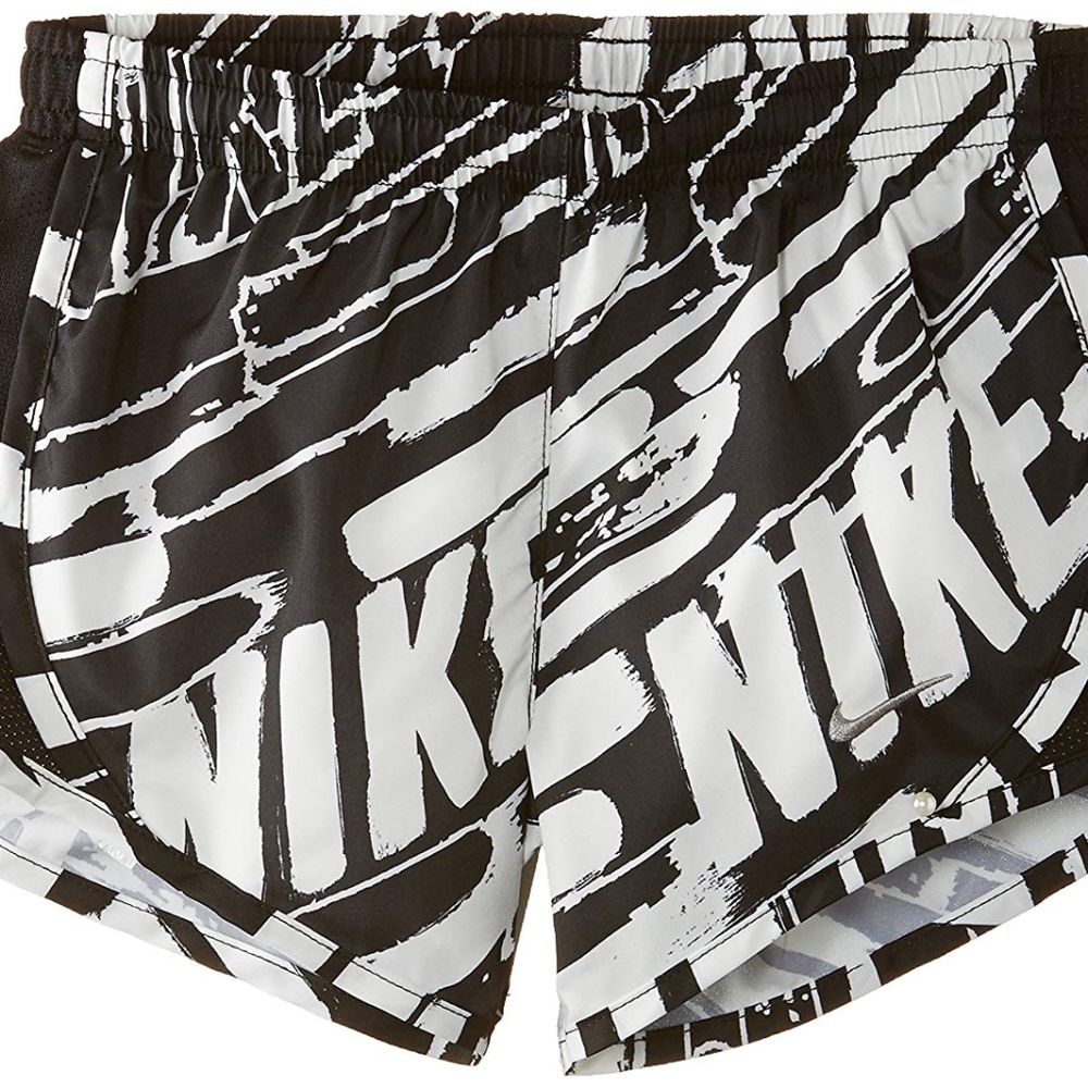 Nike Girls GFX Tempo Shorts